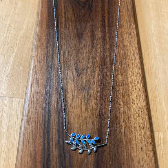Sterling Silver Necklace with Blue Opalite Leaves - 925 Stamped - 17 in - NEW - Picture 2 of 8